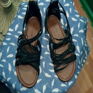 American Eagle black strappy sandals